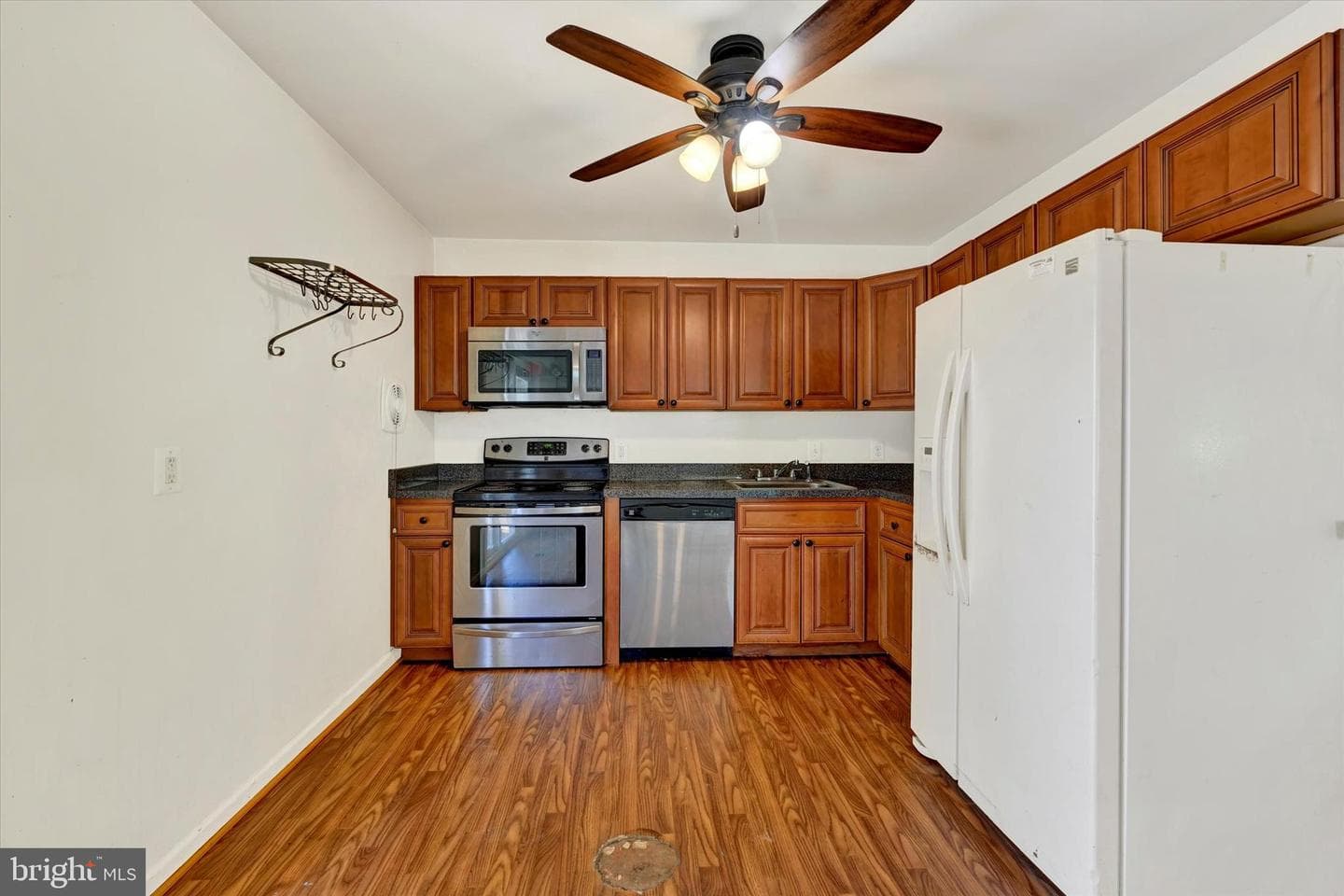 206 Melvin Avenue photo 8
