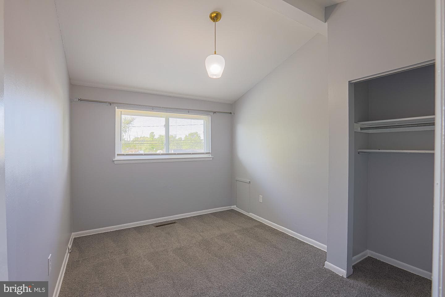 803 Woodglen Place photo 12