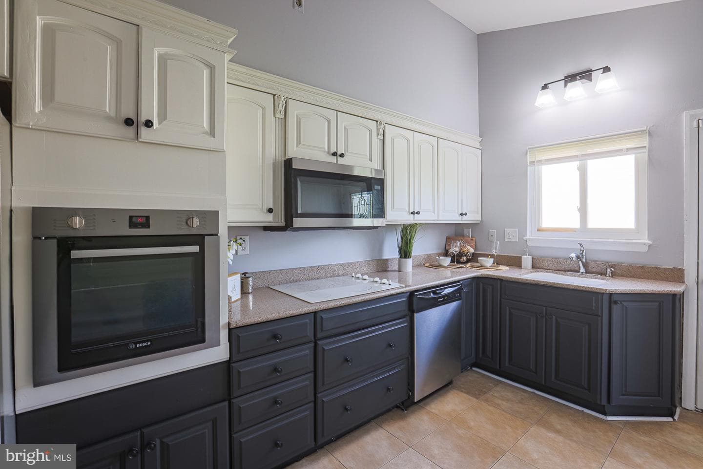 803 Woodglen Place photo 6