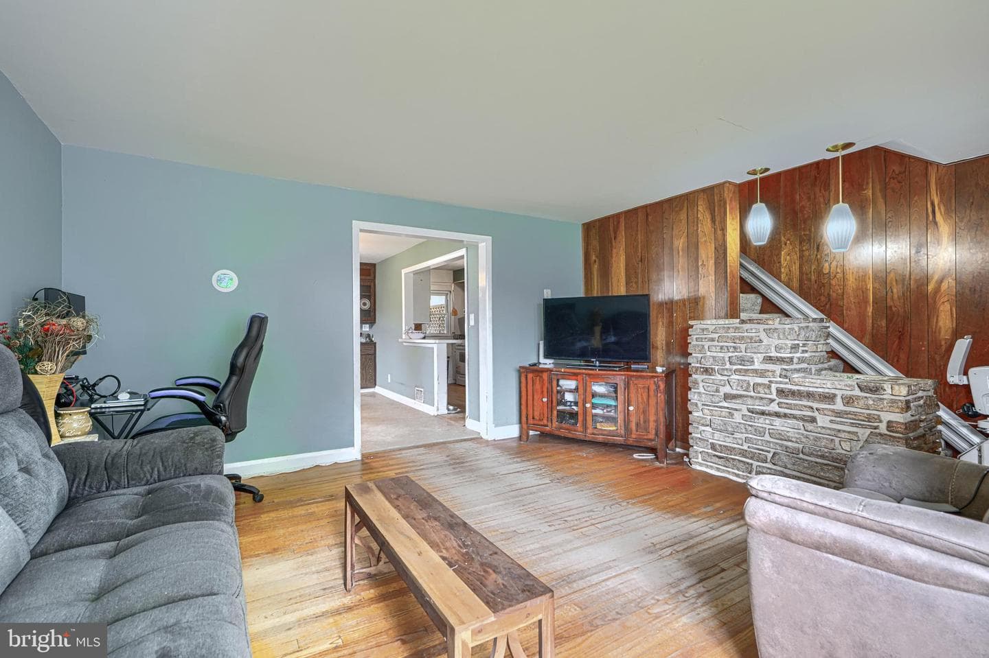 1842 Dunmere Road photo 5