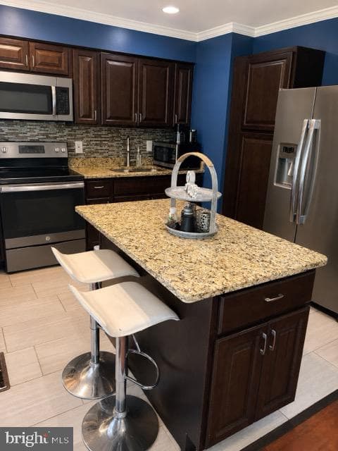 6818 Yataruba Drive photo 4