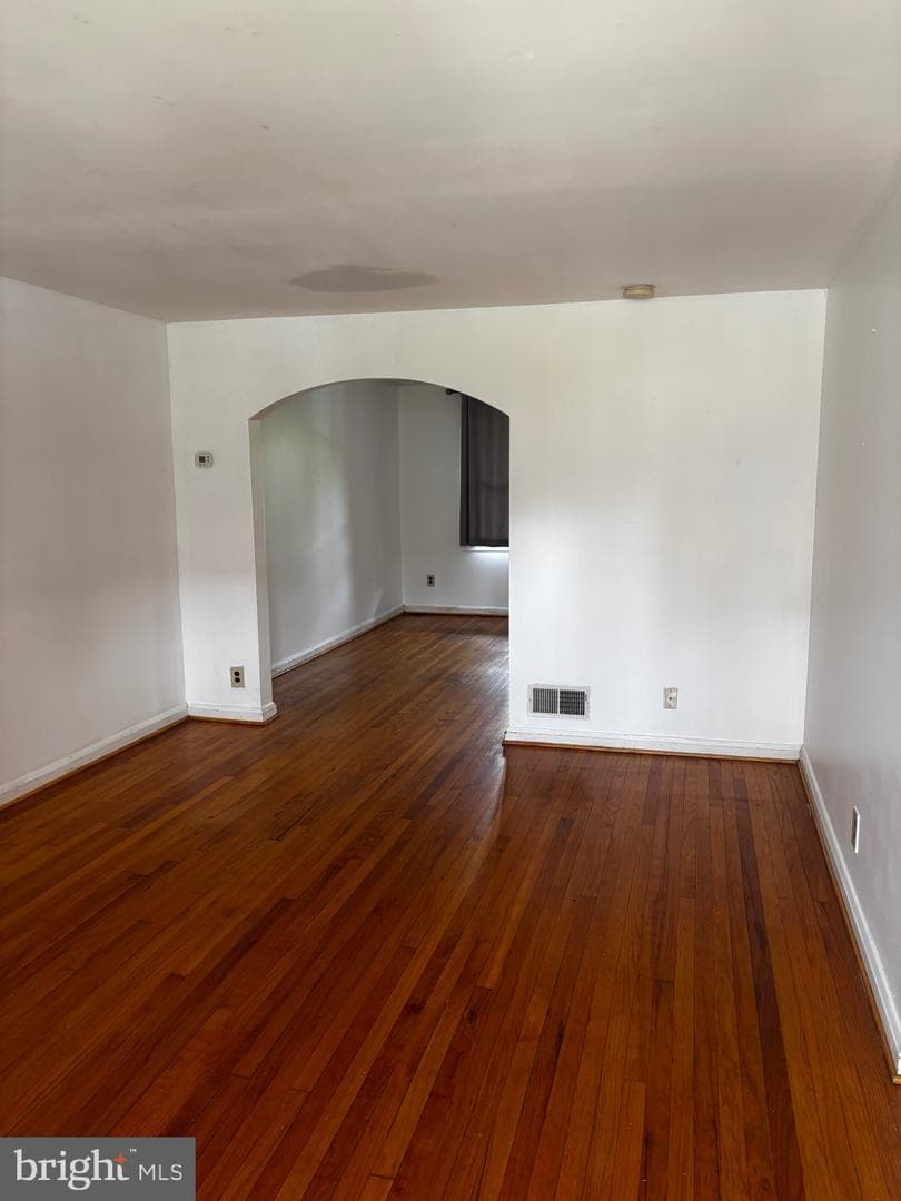 7450 Manchester Road photo 3