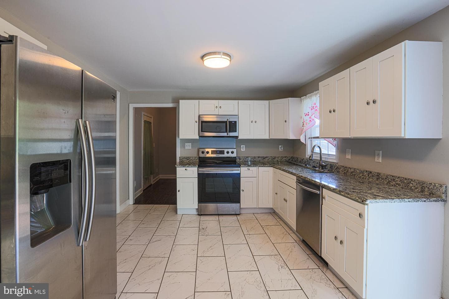 7933 34th Street photo 12