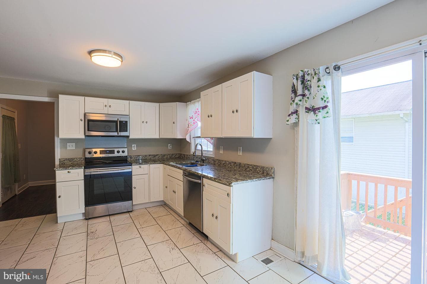 7933 34th Street photo 14