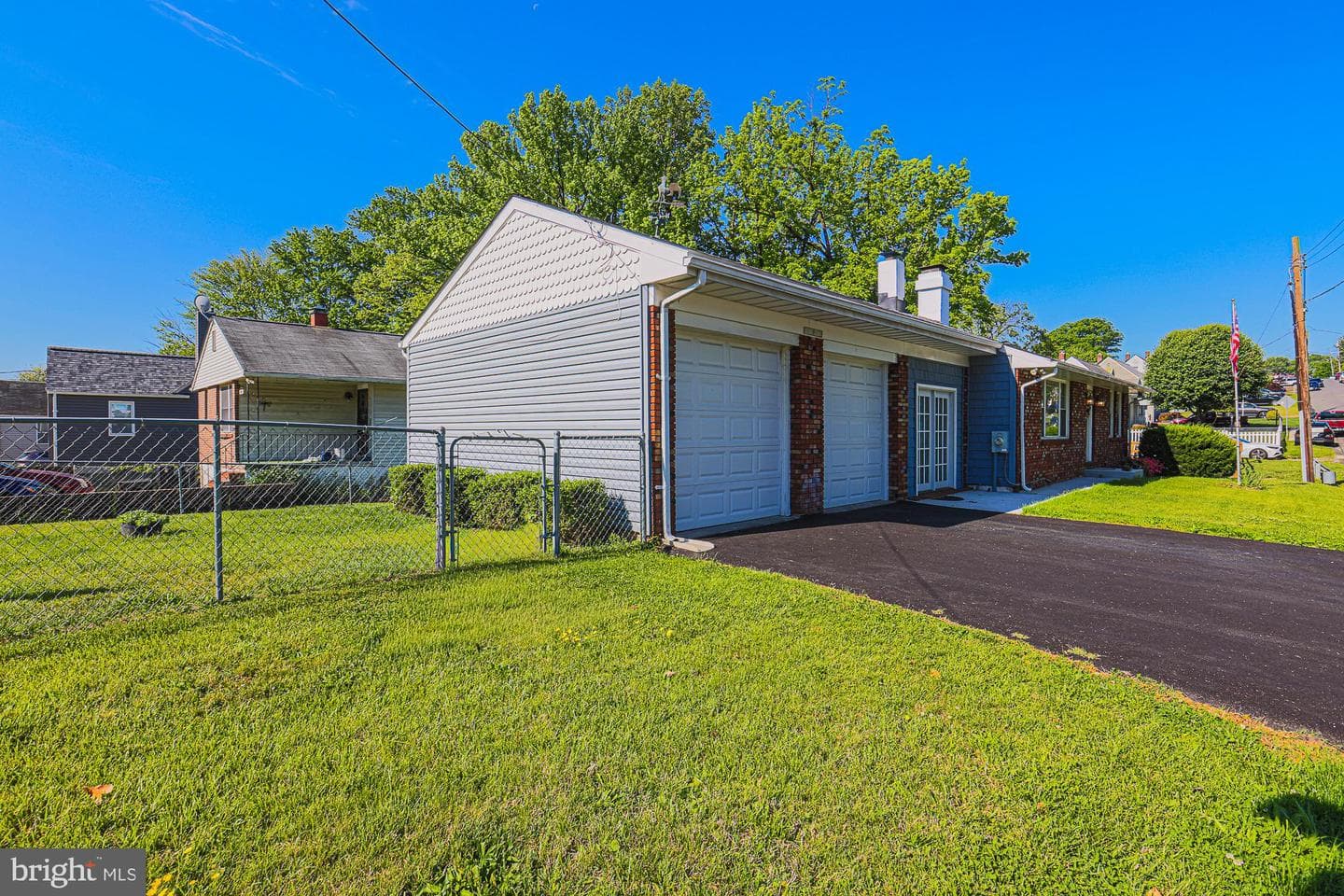 7933 34th Street photo 2