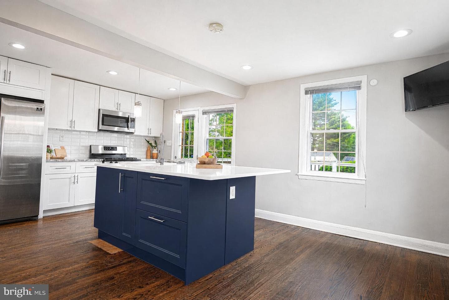 703 Howard Road photo 10