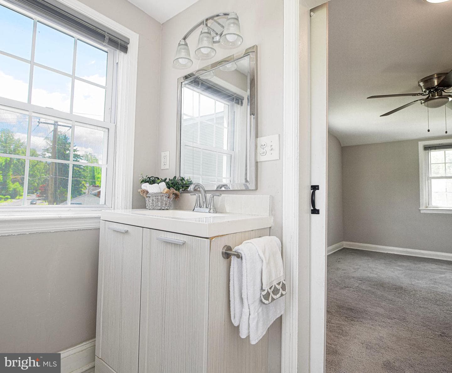 703 Howard Road photo 23