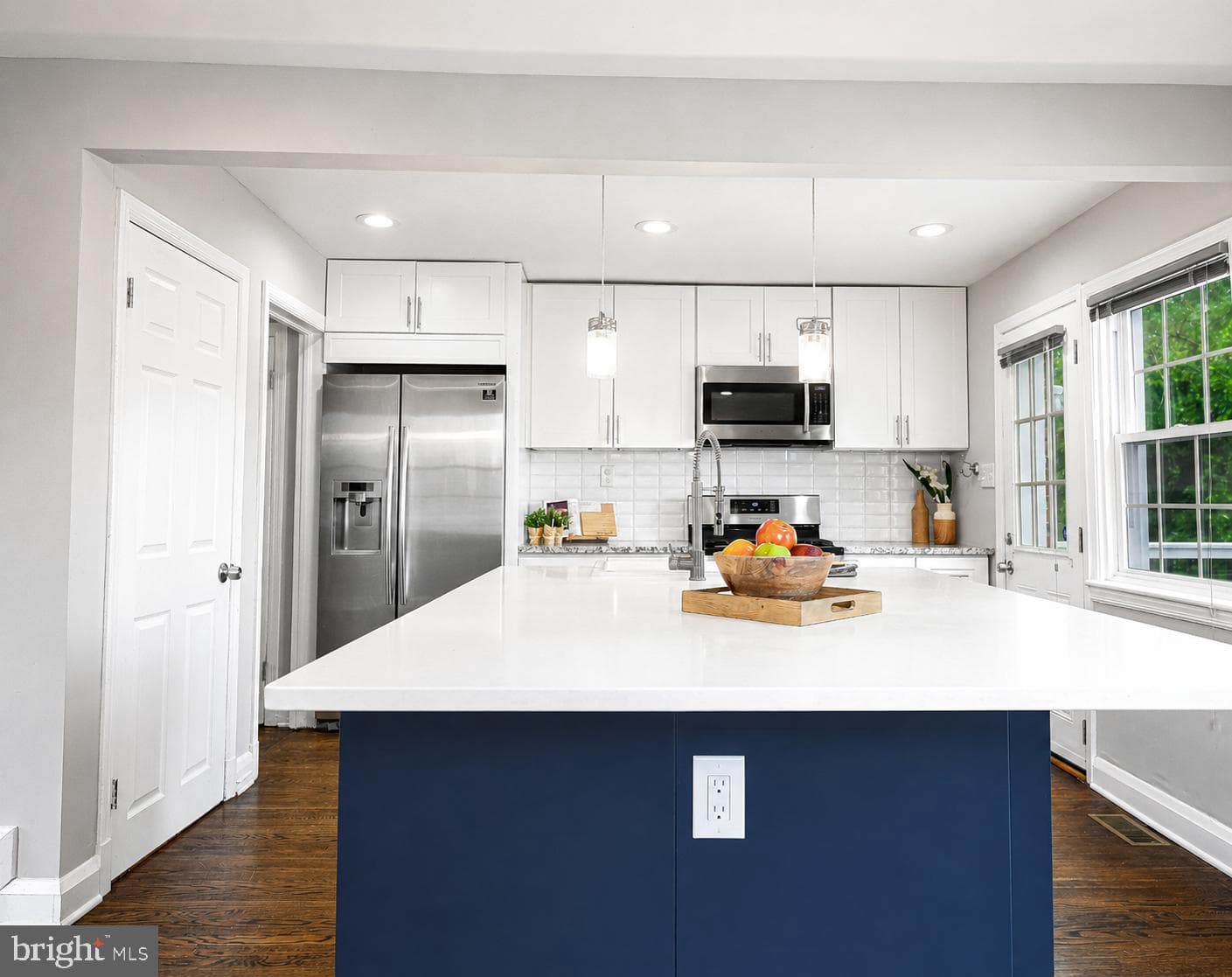 703 Howard Road photo 5