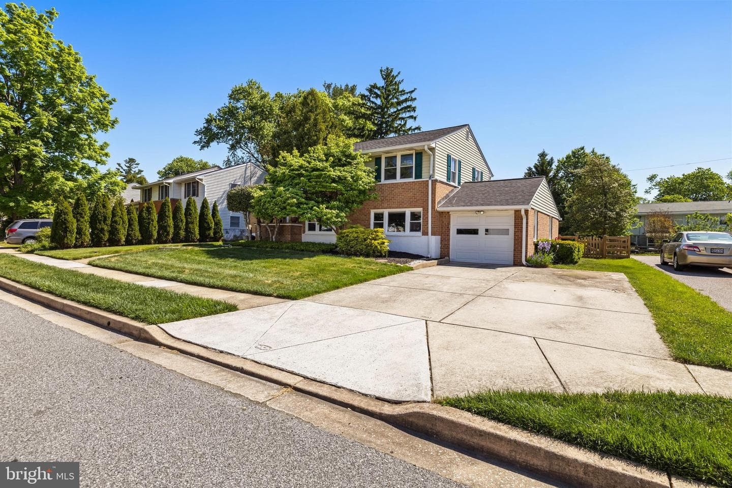 2115 Suburban Greens Drive photo 2
