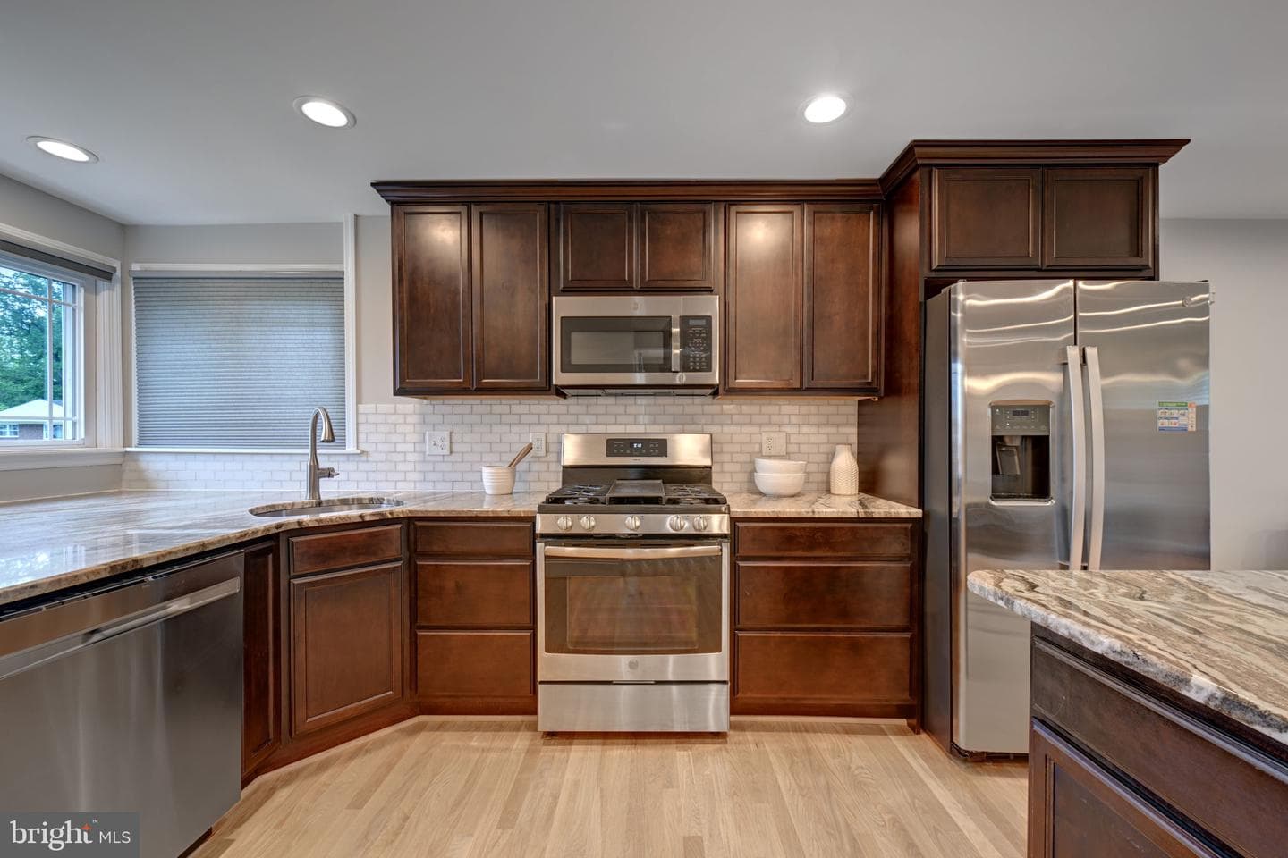 801 Judy Ln photo 3