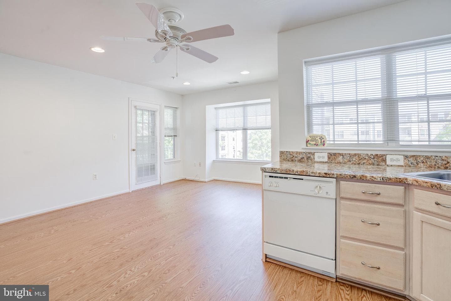 9401 Wordsworth Way #306 photo 3