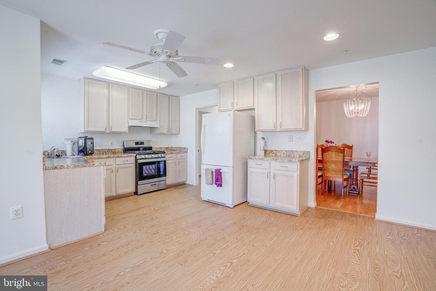 9401 Wordsworth Way #306 photo 4