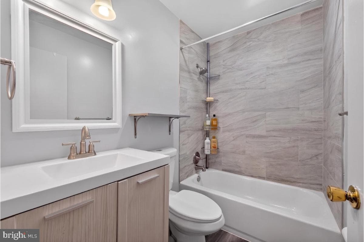 8521 Fieldway Drive photo 16