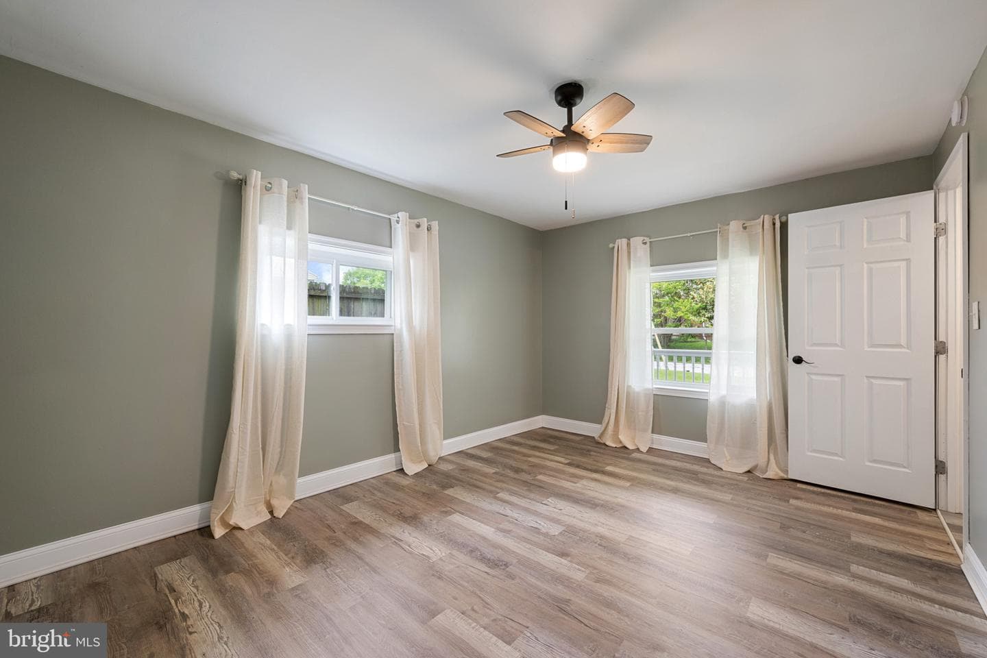1509 Foltz Avenue photo 6