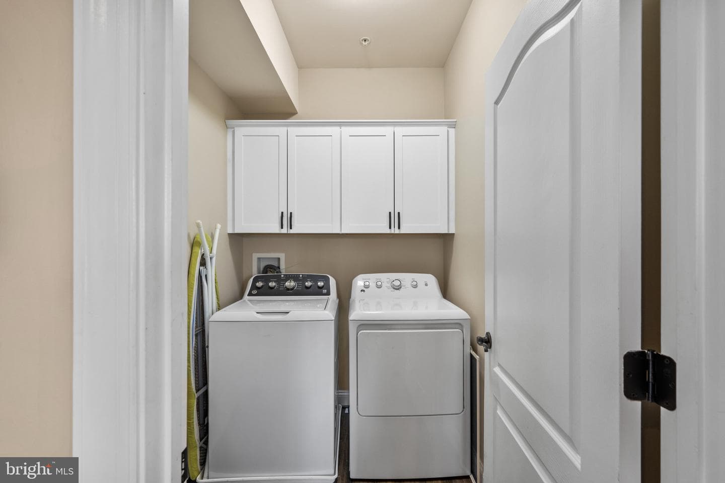 9736 Cross Road photo 10