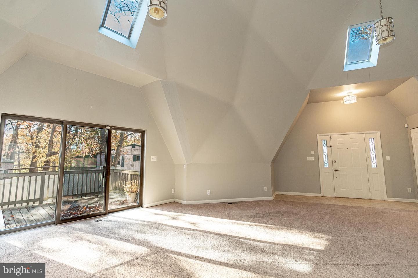 811 Cedar Avenue photo 5