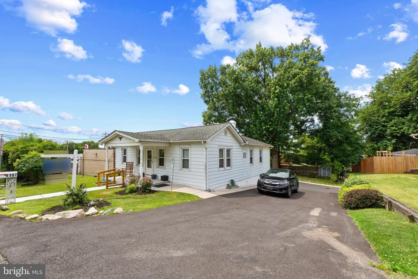 4107 Martin Avenue photo 4