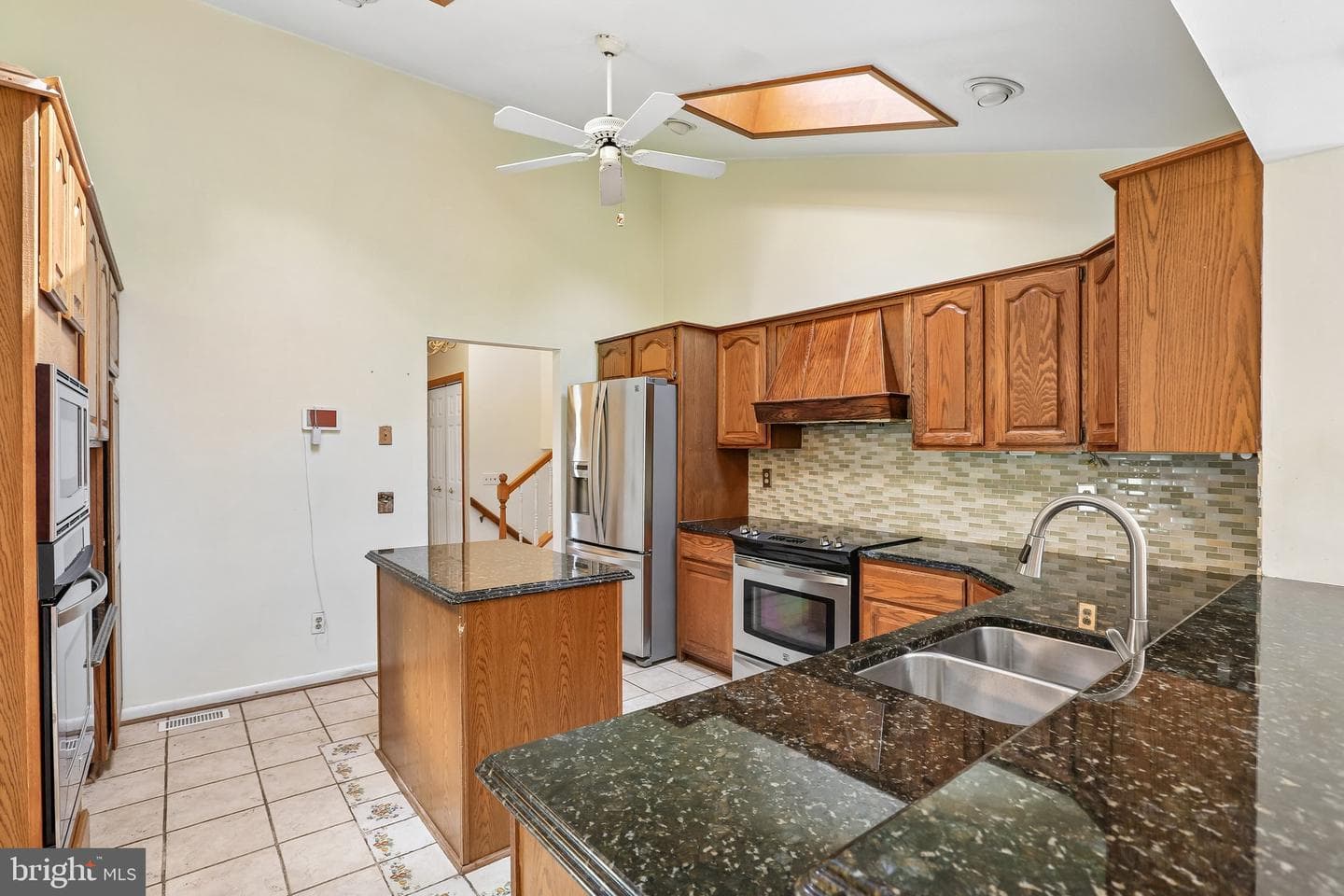 5509 East Avenue photo 14