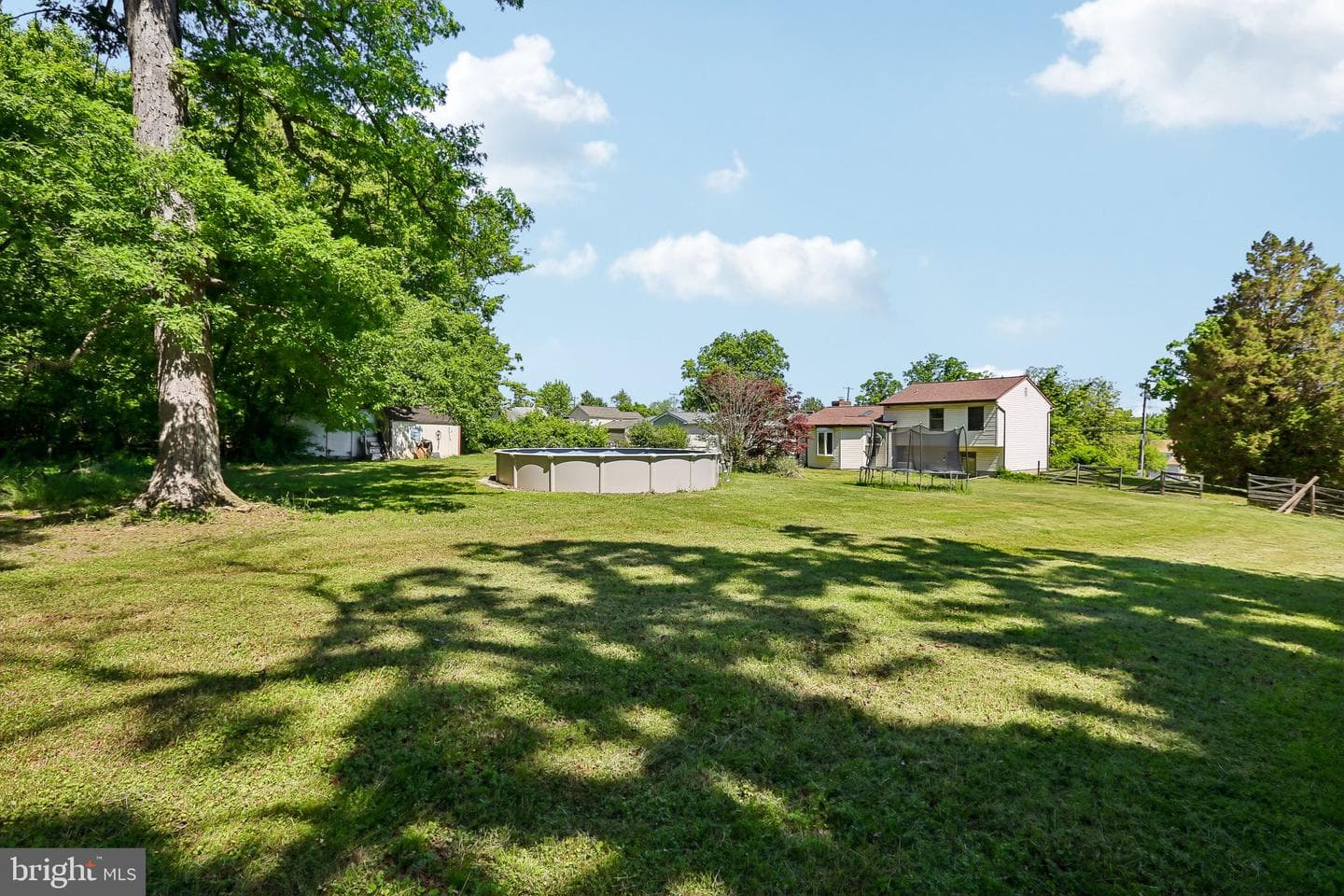 5509 East Avenue photo 34