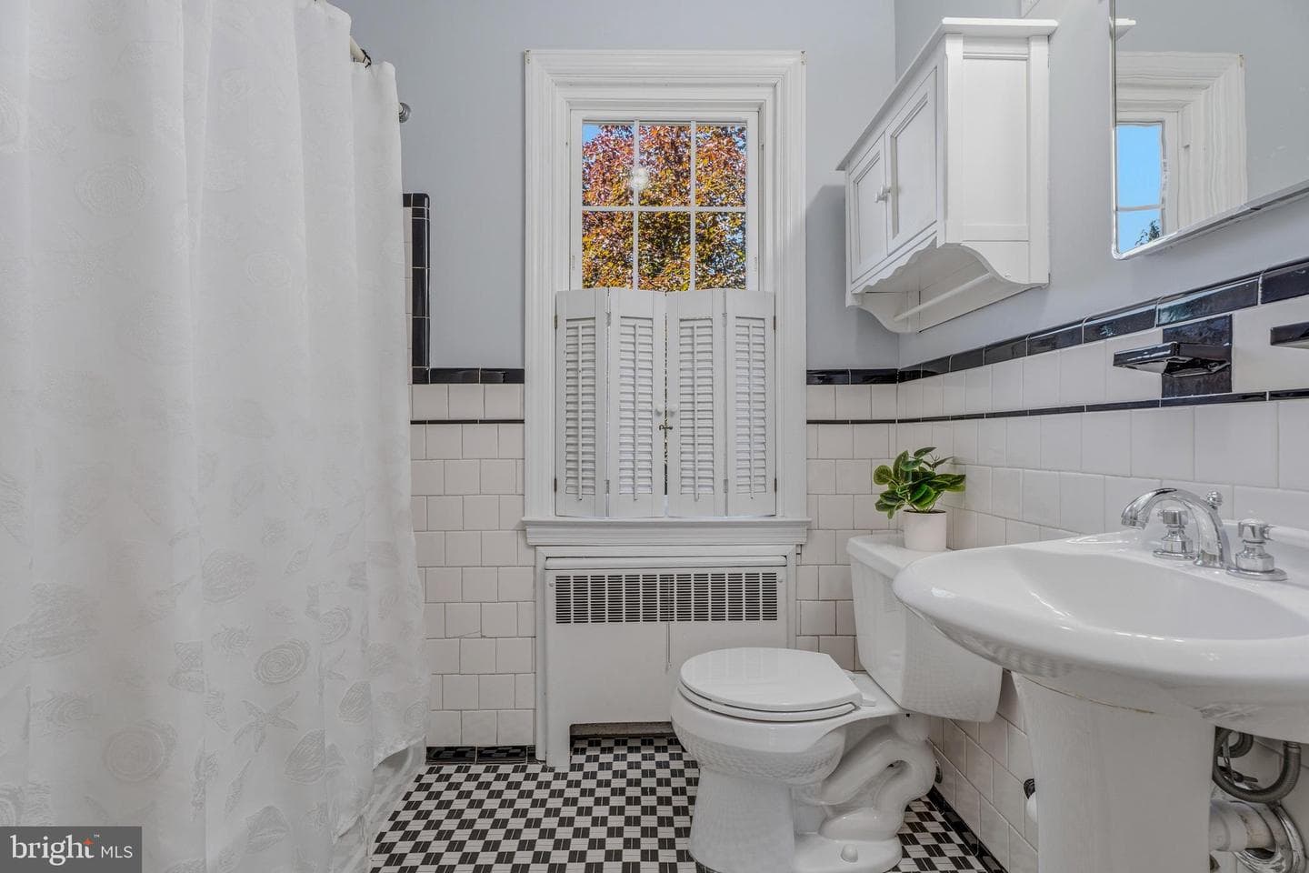 209 Burke Avenue photo 17
