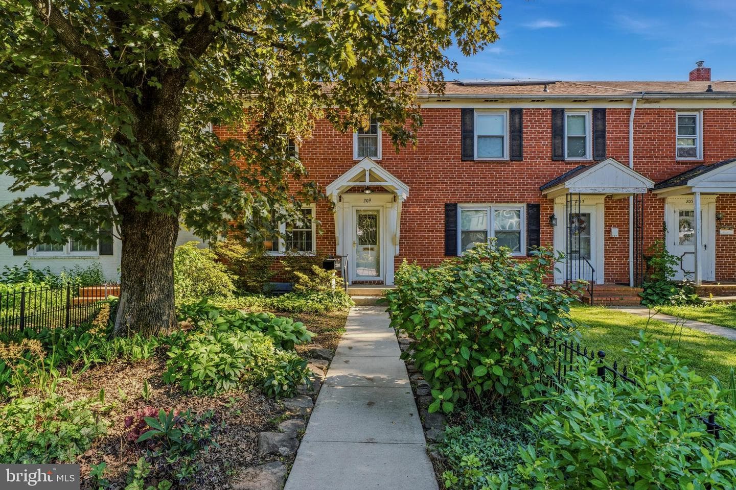209 Burke Avenue photo 34