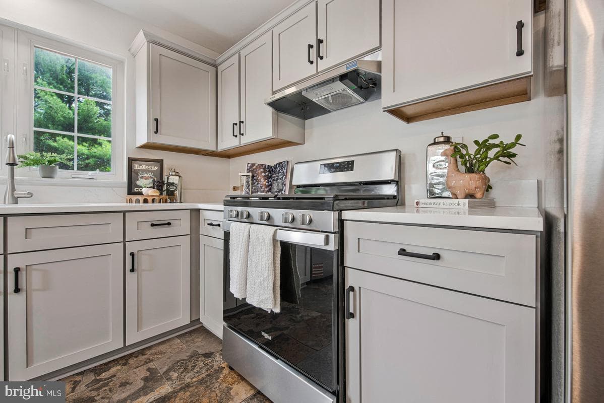 4427 Kentford Road photo 15
