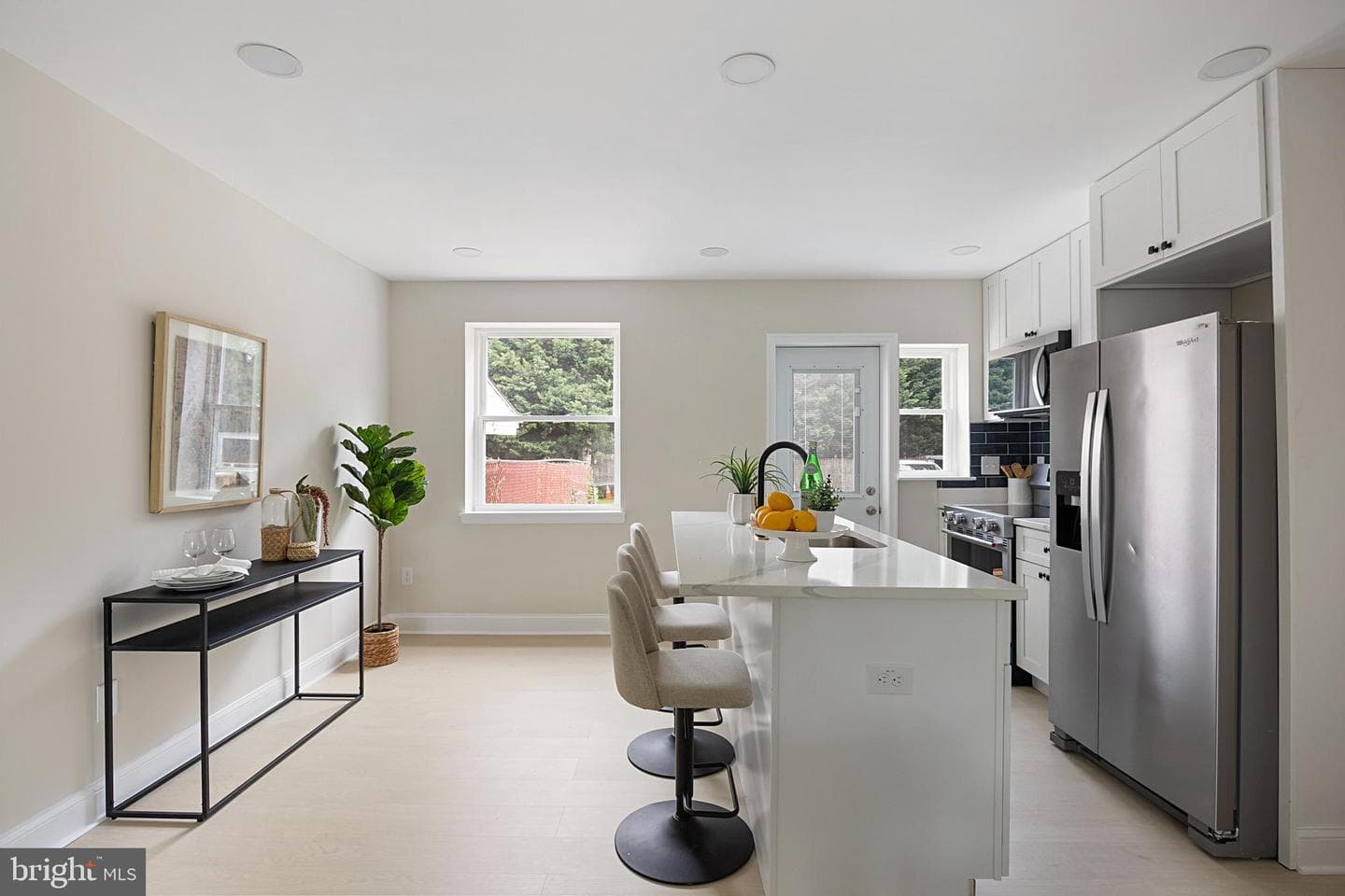 8048 Kavanagh Road photo 11