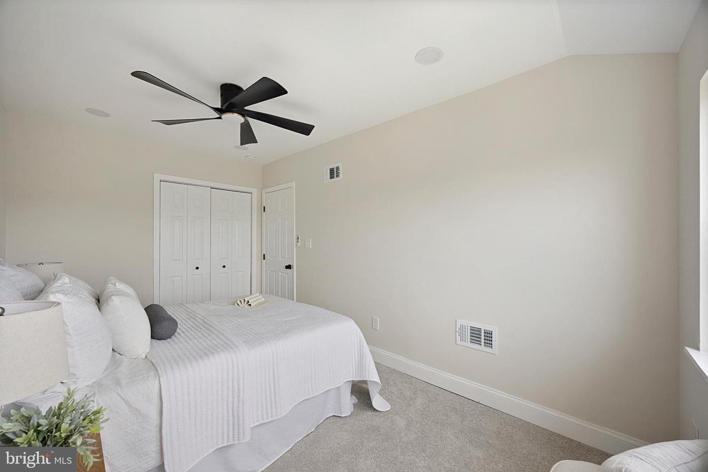 8048 Kavanagh Road photo 27