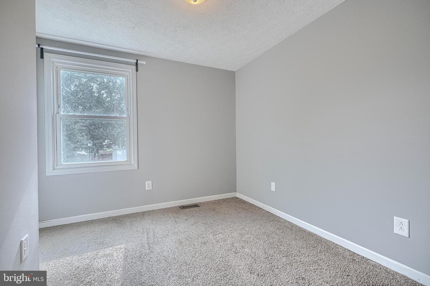 7 Ambolin Court photo 24