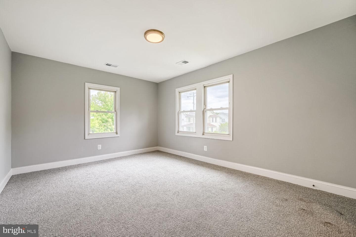 100 Clarendon Avenue photo 23