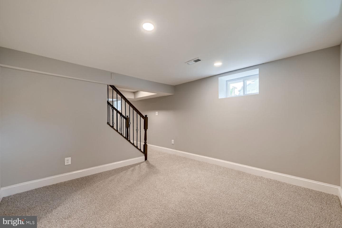 100 Clarendon Avenue photo 27