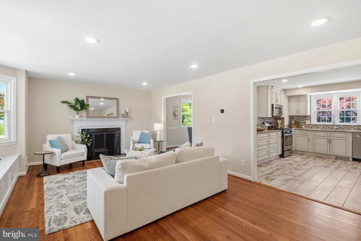 214 Chantrey Road photo 7