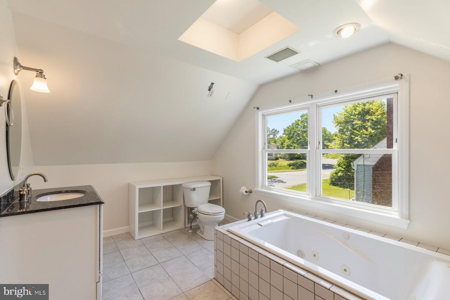 9704 Oakdale Avenue photo 20