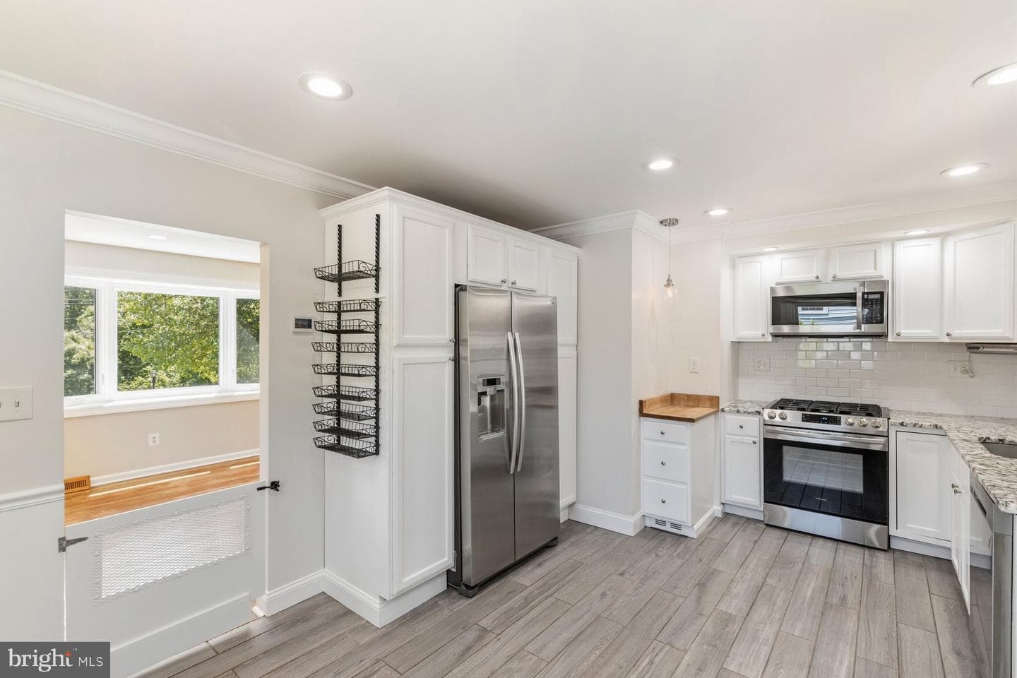 9704 Oakdale Avenue photo 30