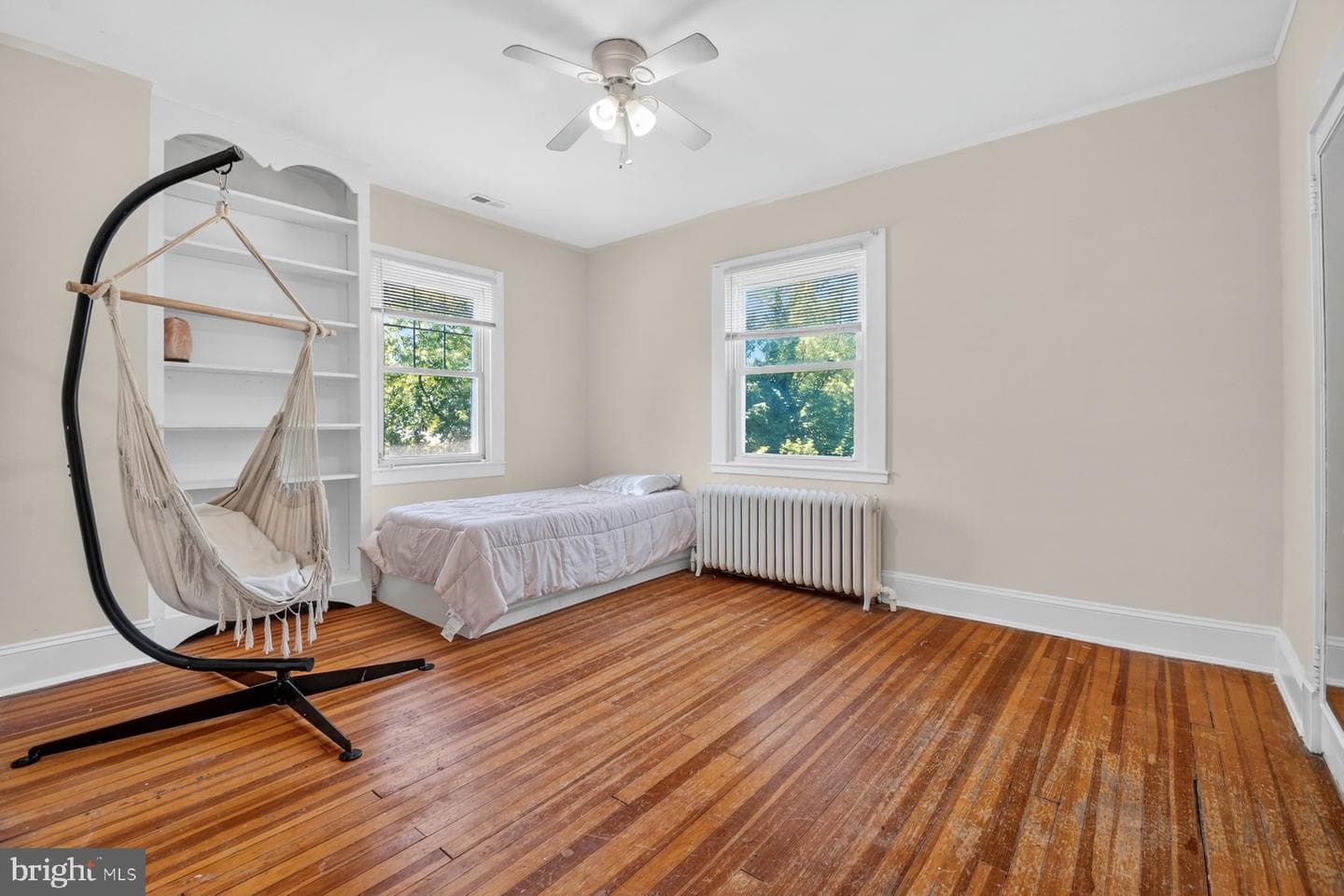 121 Forest Avenue photo 29