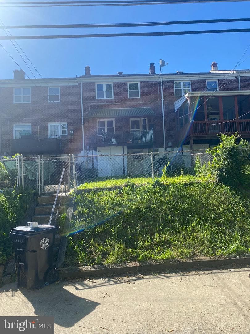 906 Masefield Road photo 8