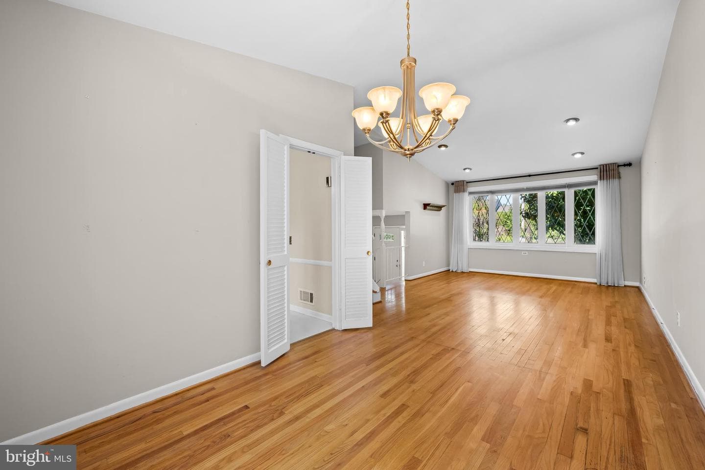 8407 Thornton Road photo 8
