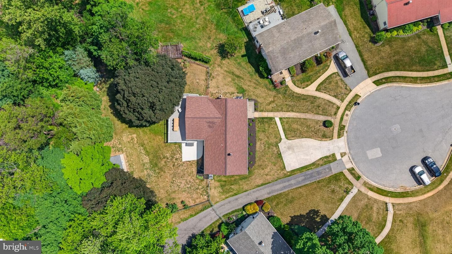 401 Allview Court photo 82