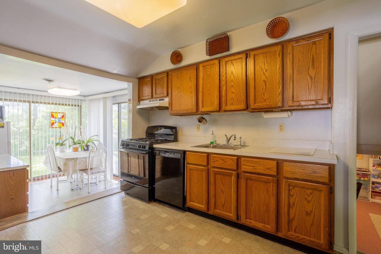 6609 Amleigh Road photo 21
