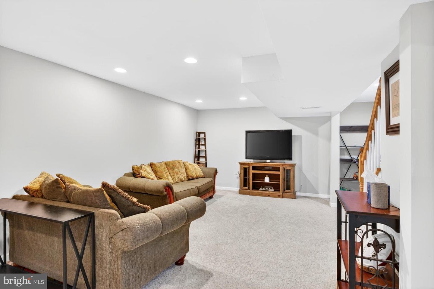 315 Osborne Avenue photo 31