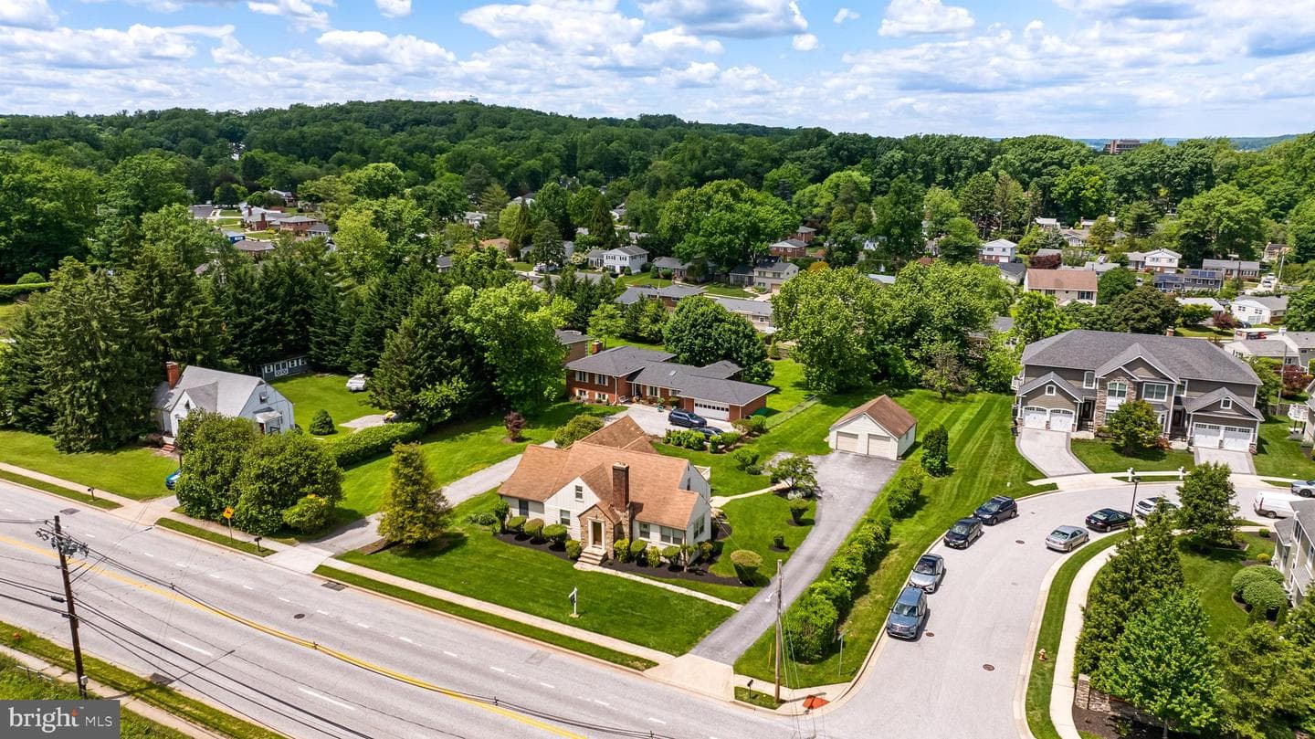 210 W Timonium Road photo 69