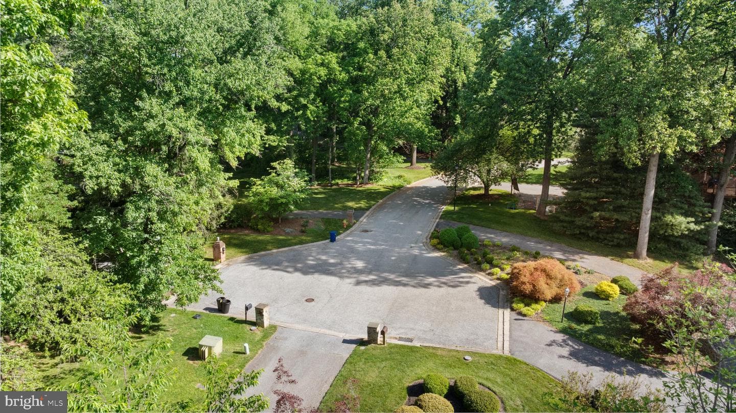 3 Roland Court photo 69