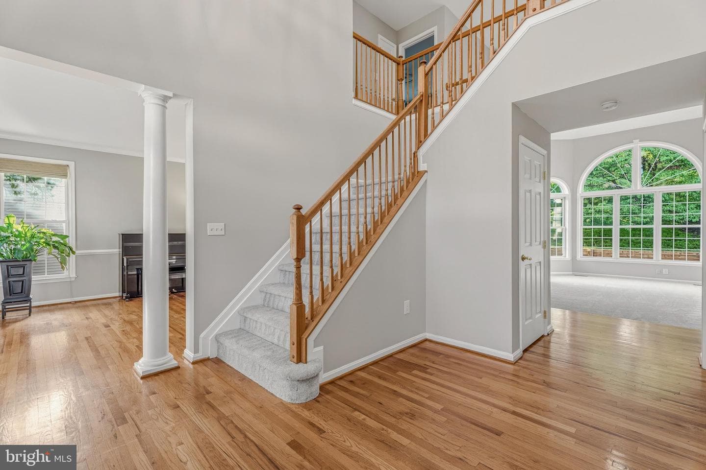 624 Oak Farm Court photo 5