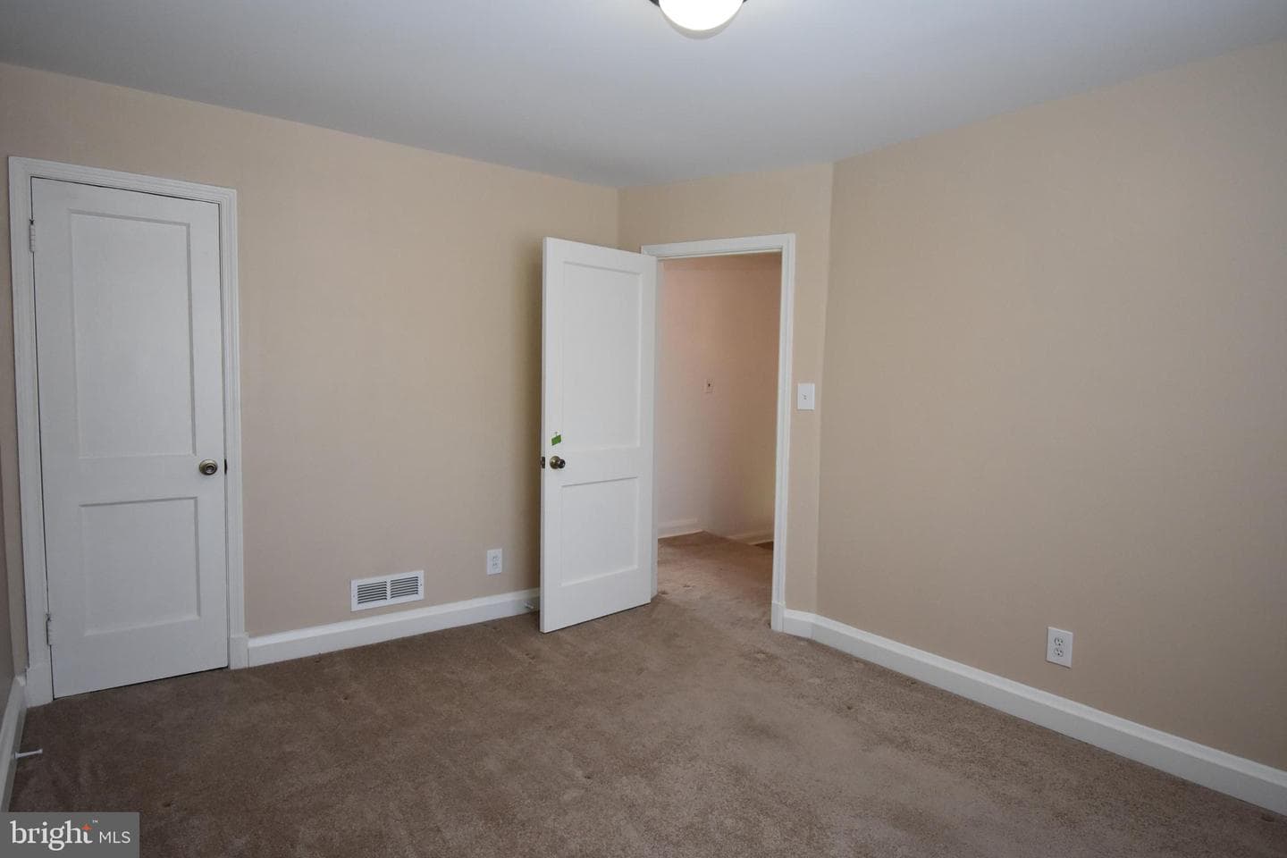 7509 Holabird Avenue photo 28