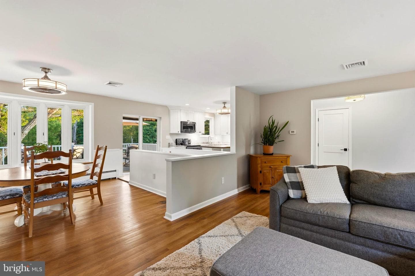 7 Glenbrook Drive photo 5