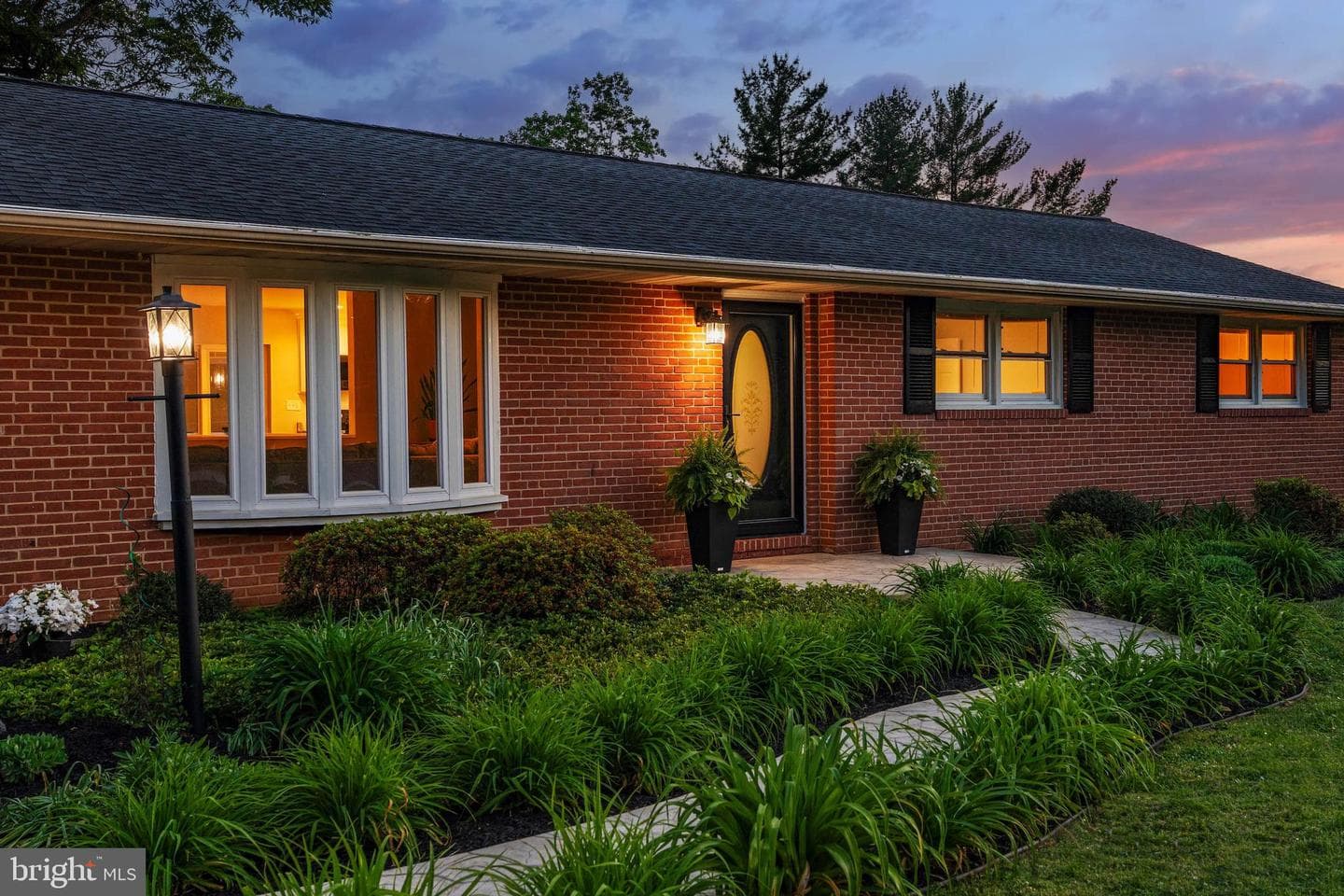 7 Glenbrook Drive photo 9