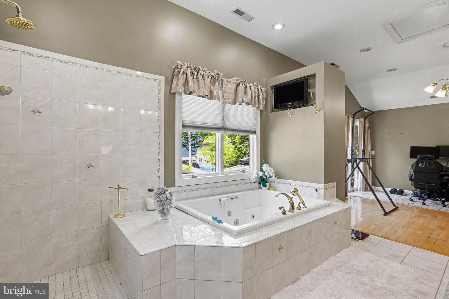 9836 Harford Road photo 23