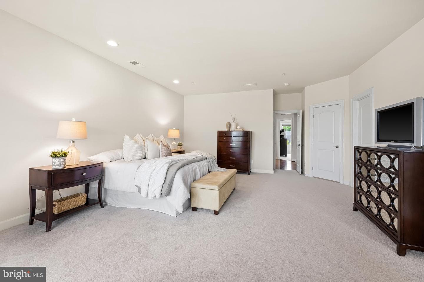 8607 Springvale Drive photo 29