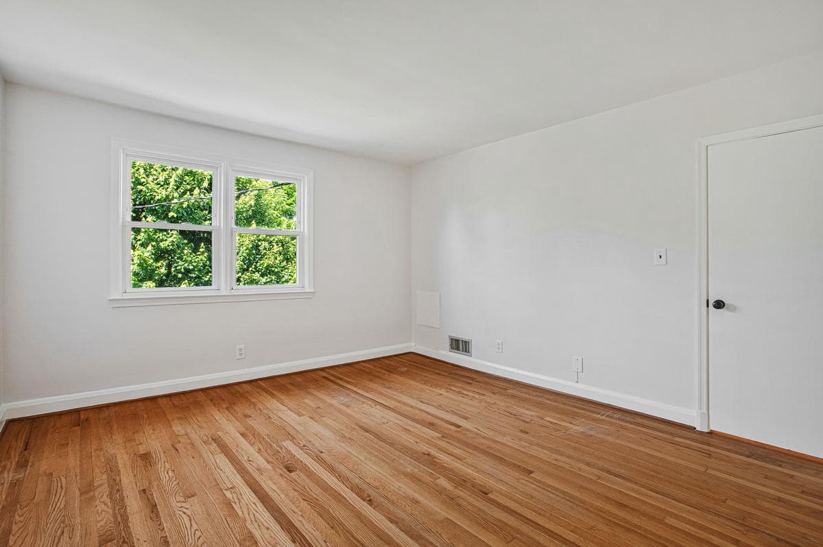 1016 Winsford Road photo 20