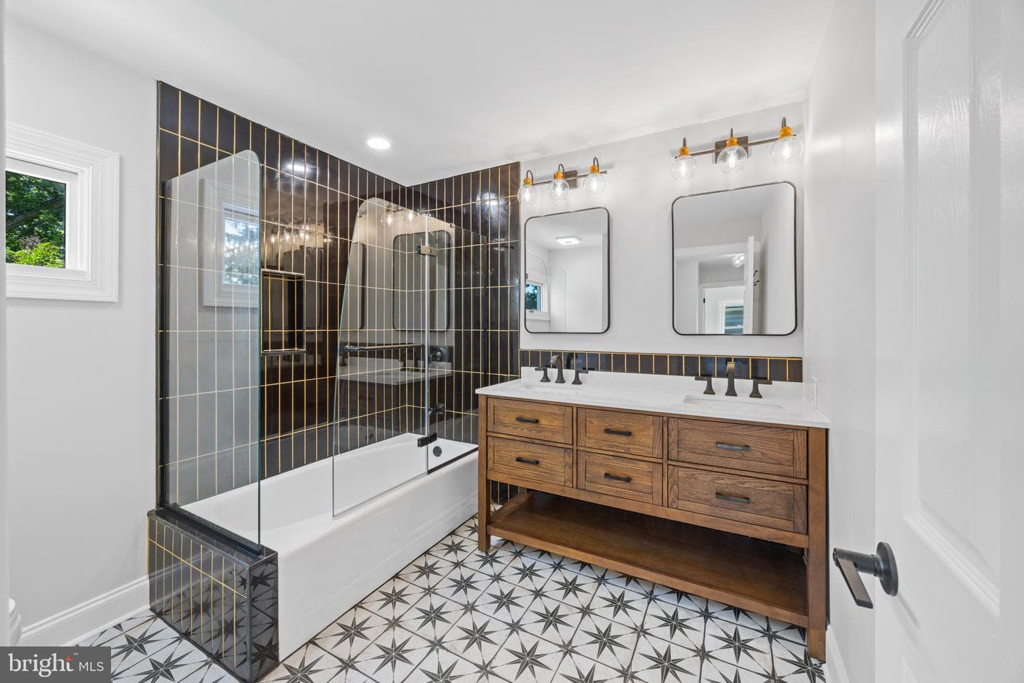 6506 Beverly Road photo 32